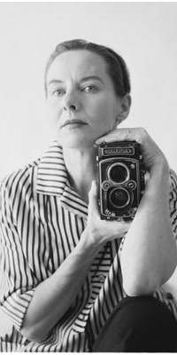 Jini Dellaccio, American photographer., dies at age 97